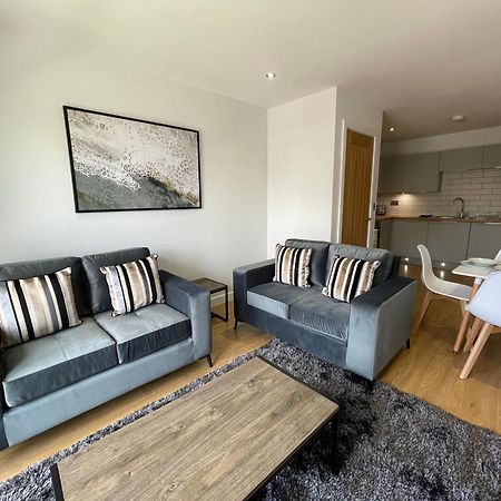 Stylish And Modern 2Br Apartment With Parking シェフィールド エクステリア 写真