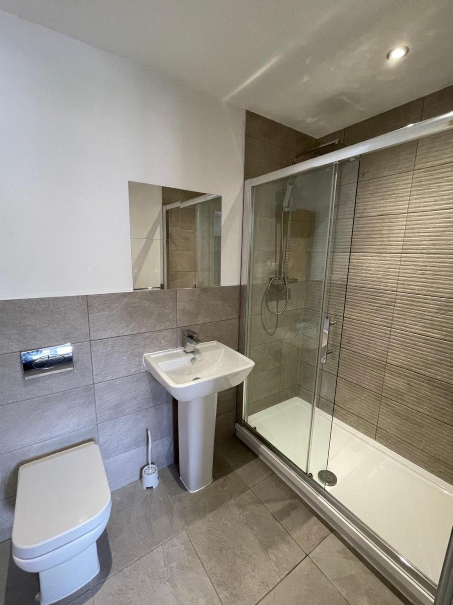 Stylish And Modern 2Br Apartment With Parking シェフィールド エクステリア 写真